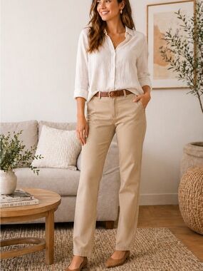 Dockers Khaki Straight Leg Pants Women’s Size 8M Beige Classic Chino Stretch